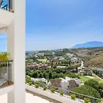 Acosta 3 By Asola Apartment